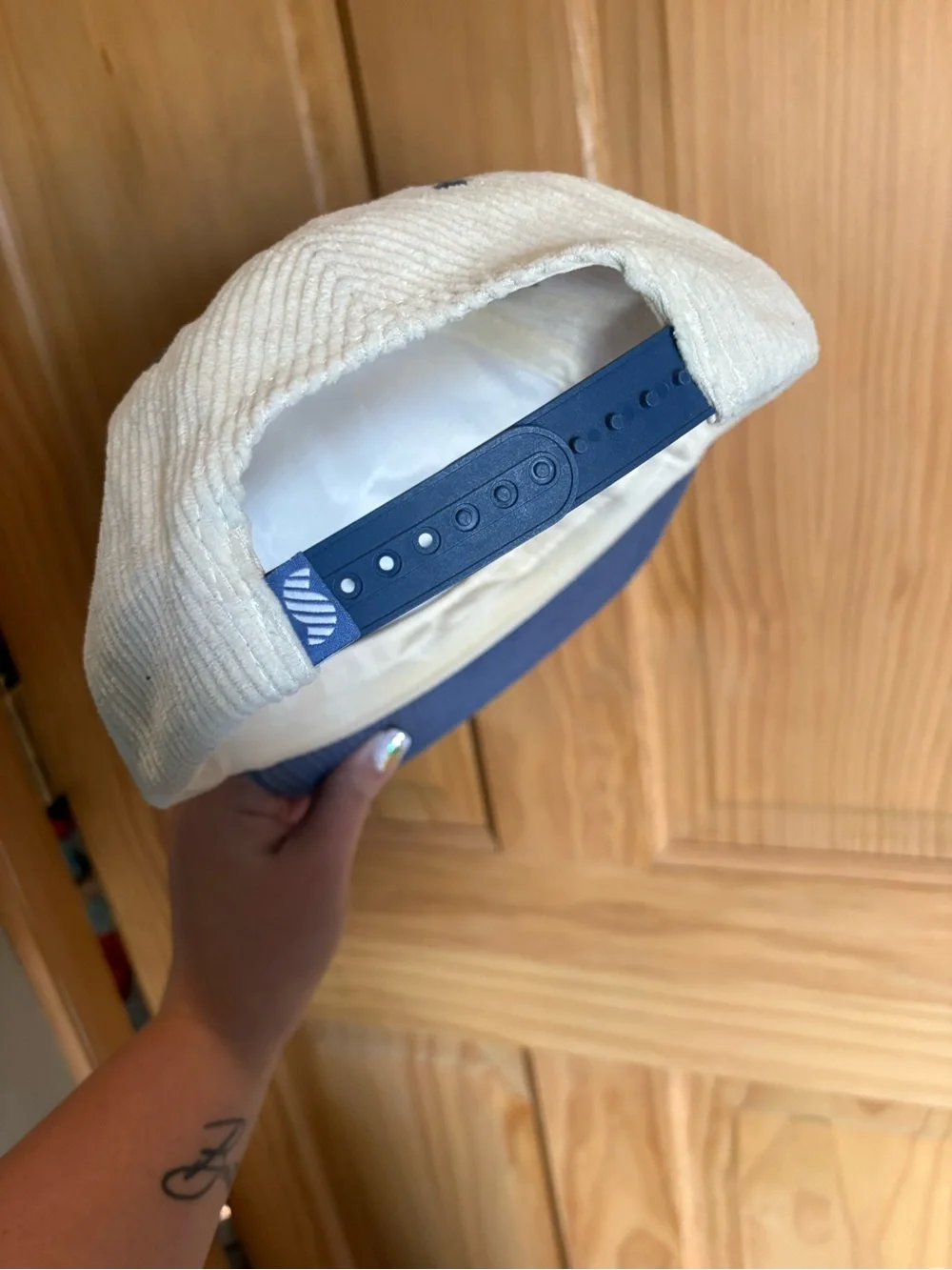 [gay panic] Two-Tone Corduroy Baseball Cap - Cream & Blue